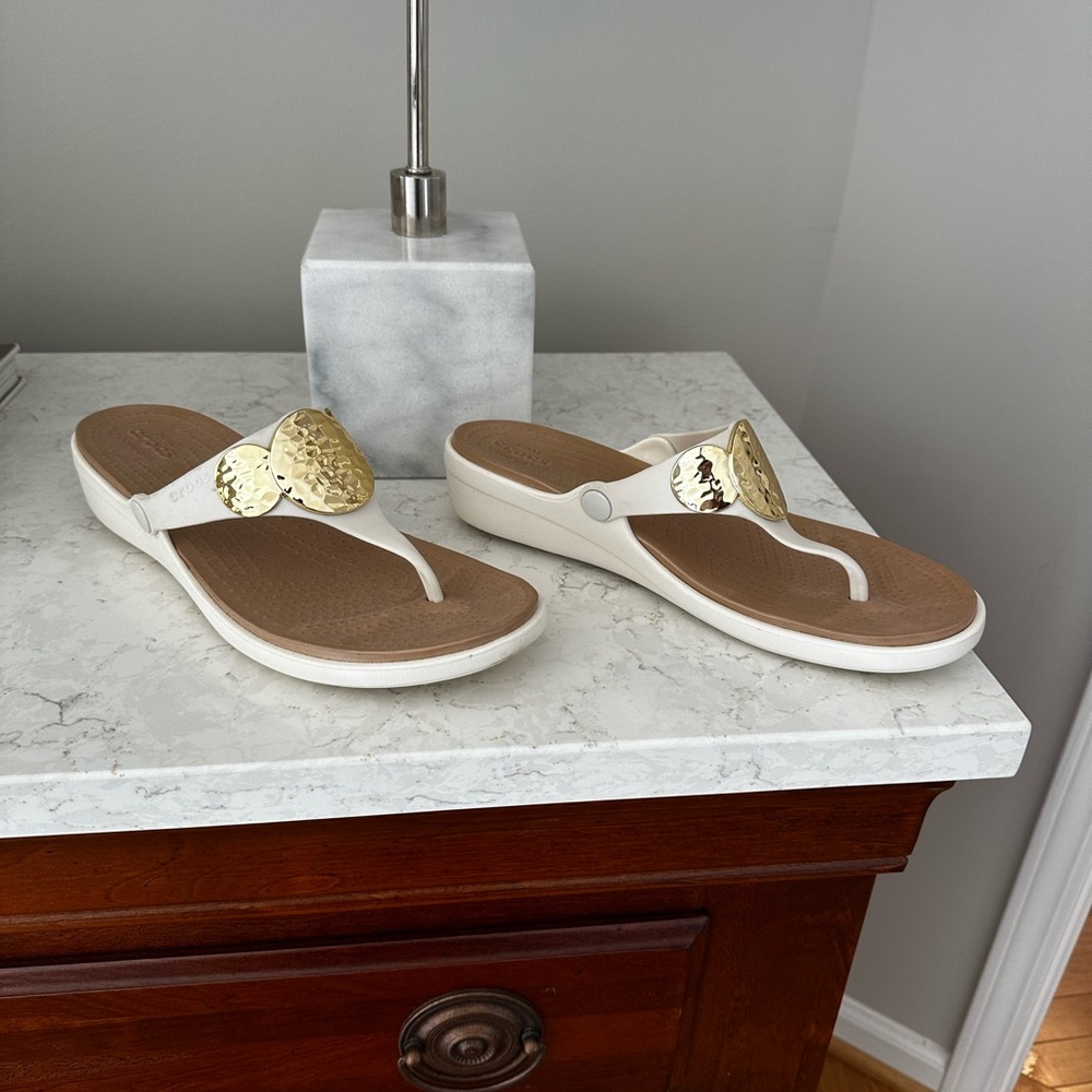 CROCS Gold and Cream Sandals with Metallic Accents - Picture 2 of 5